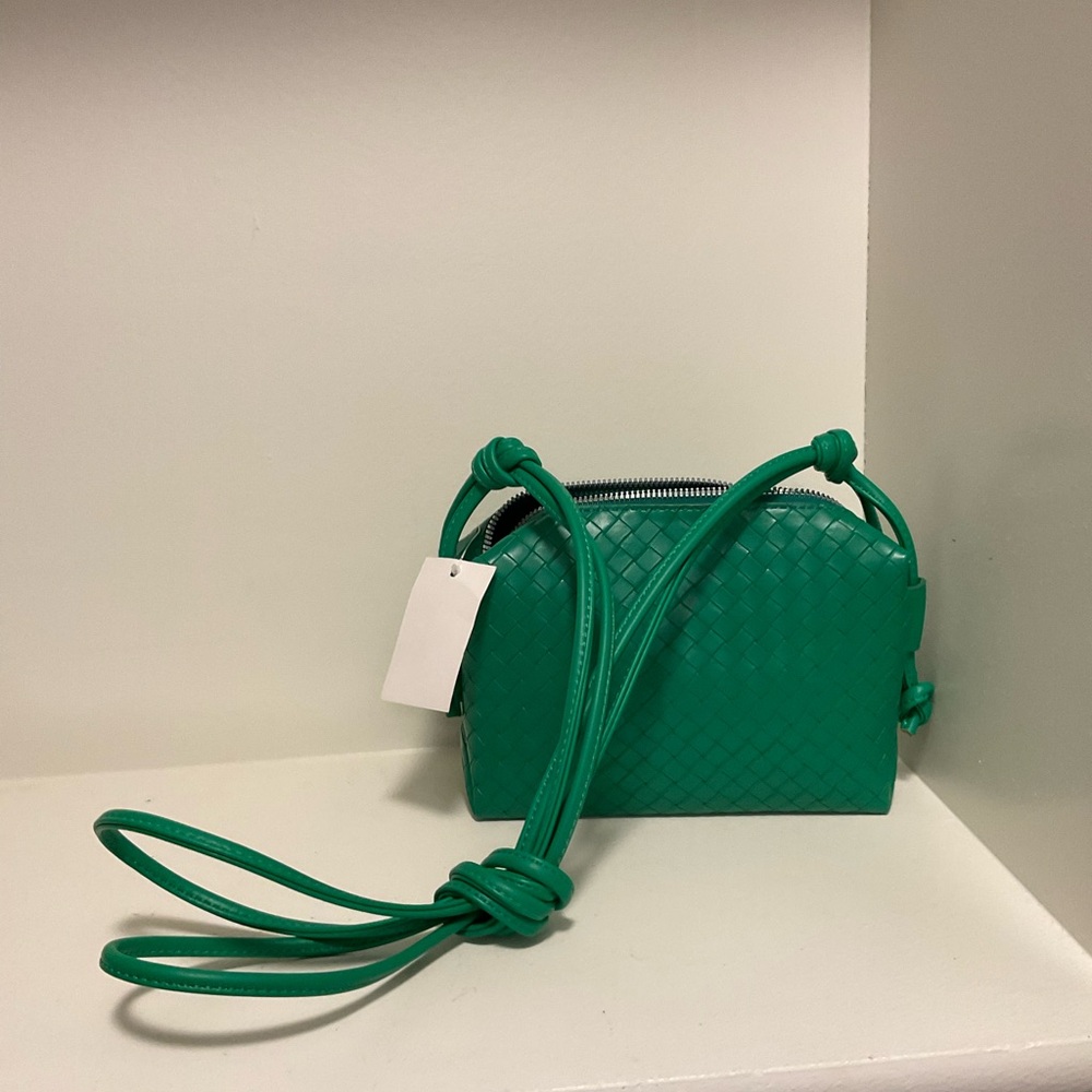 New faux leather woven green handbag